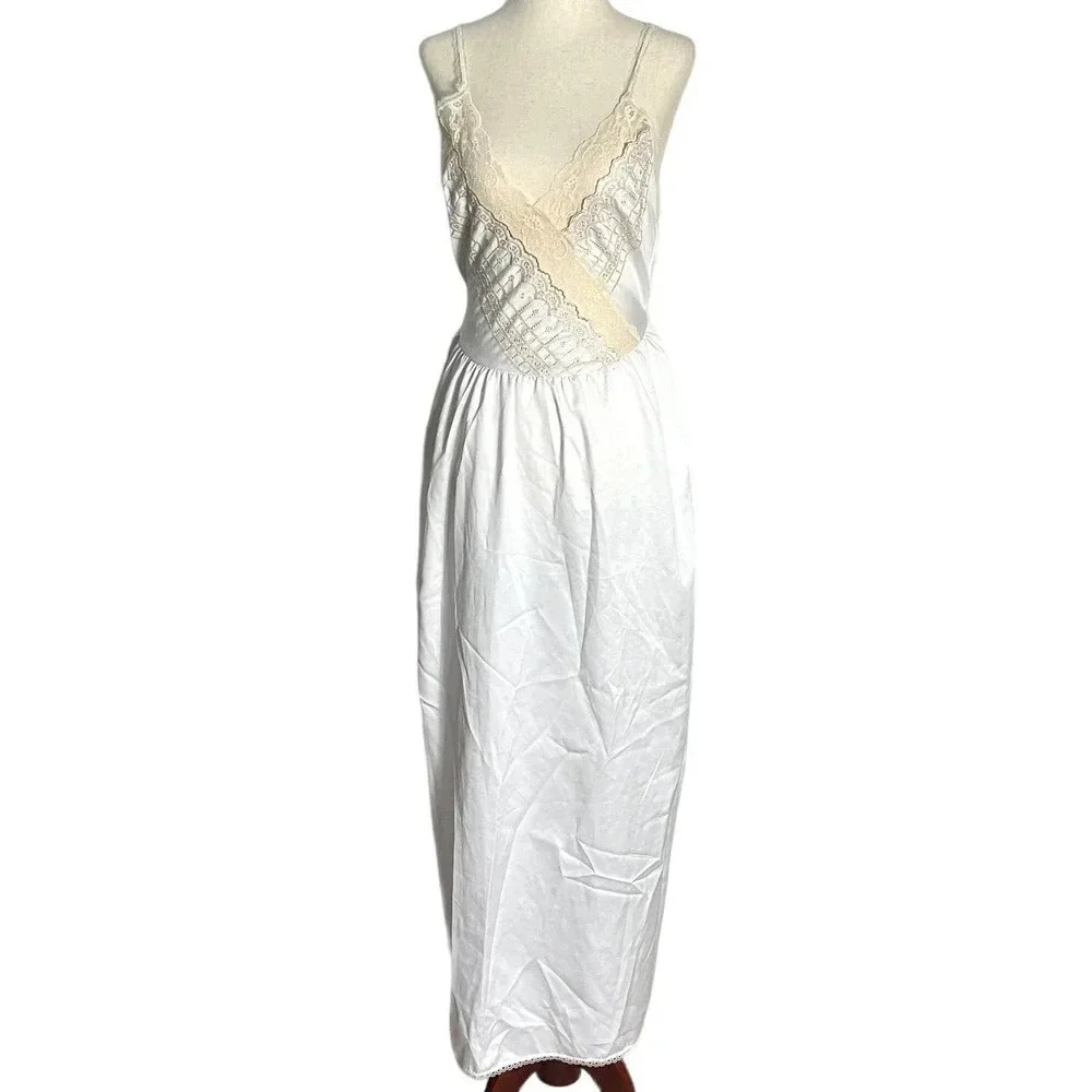 Vintage Victoria’s Secret Gold Crown Label Slip Nightgown Small‎ - Picture 2 of 6